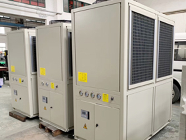 工業(yè)油冷機(jī)運(yùn)用范圍及特性功能