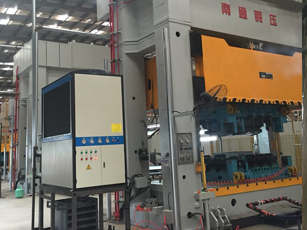 油冷機廠家如何開展維修保養 油冷機廠家如何開展維修保養